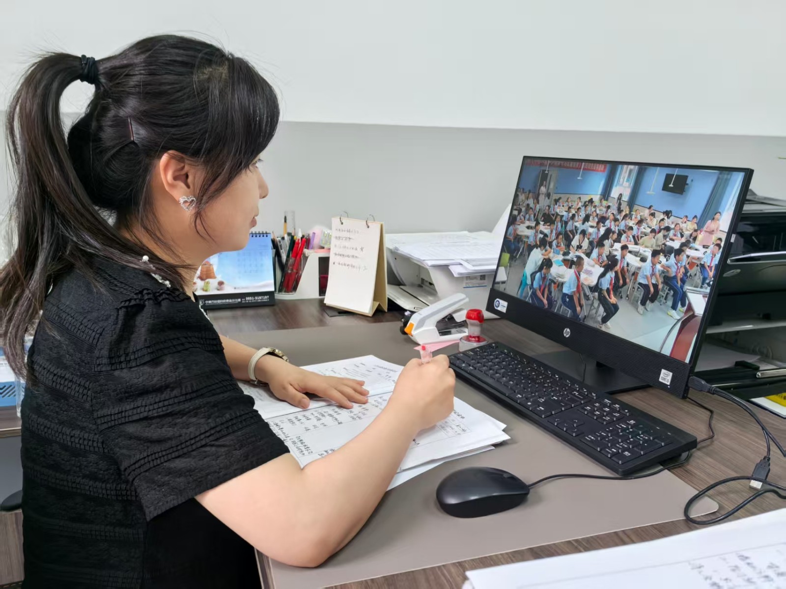 “单元整体教学中问题链设计的实践研究”校本研修展示活动