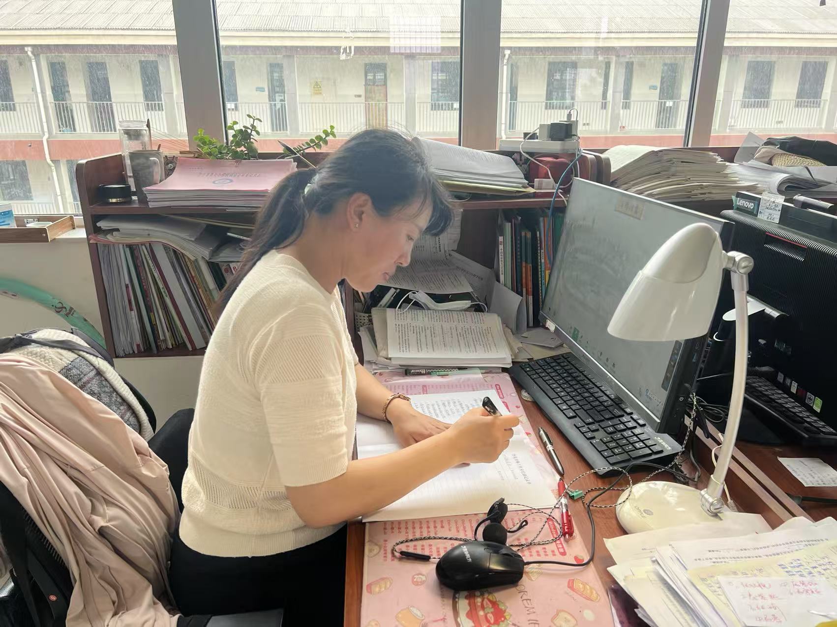 “单元整体教学中问题链设计的实践研究”校本研修展示活动
