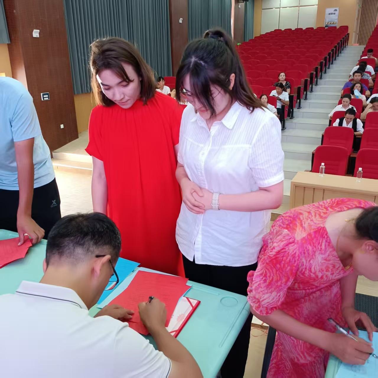 岳普湖县第六中学物化生教研组教研活动
