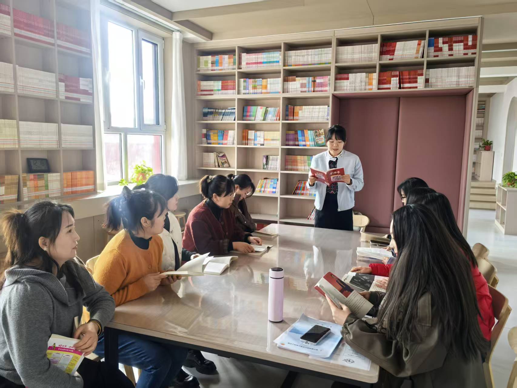 阅读滋养专业  研讨助力成长——11月读书分享活动照片