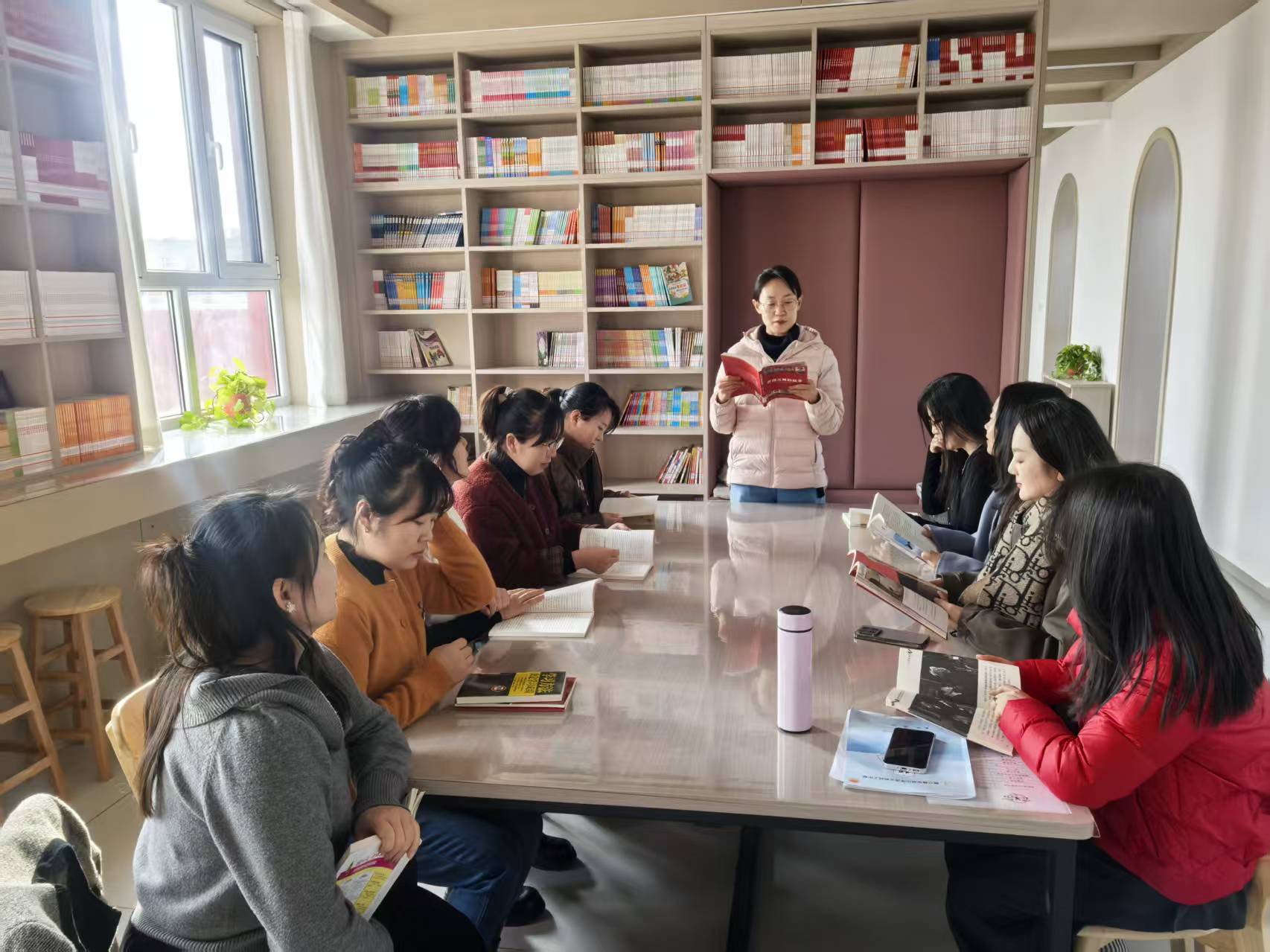 阅读滋养专业  研讨助力成长——11月读书分享活动照片