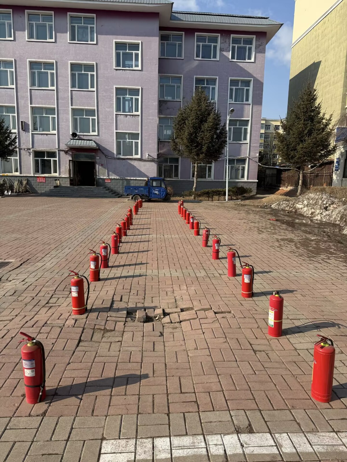 高楞第二中学开展安全演练活动纪实