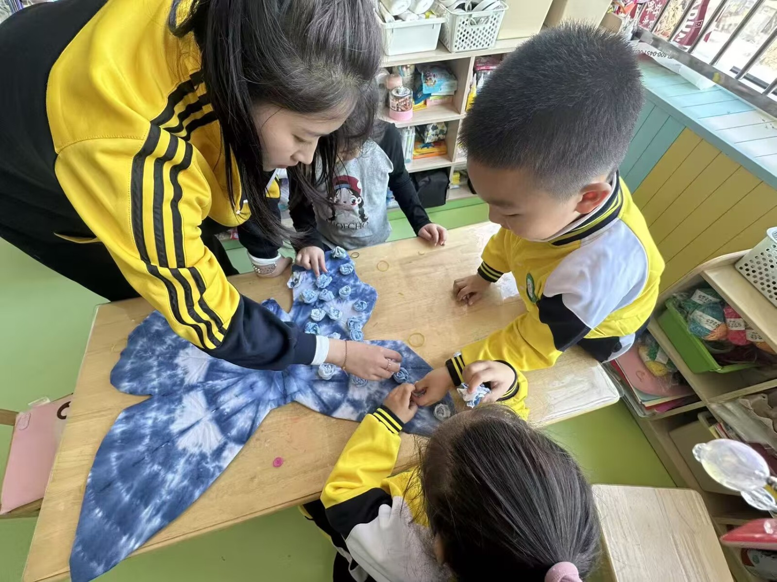 2026.4.7大二班扎染